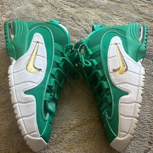 Nike Emerald and White Sneakers with Gold Swoosh